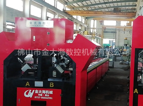  Henan climbing frame CNC punching machine
